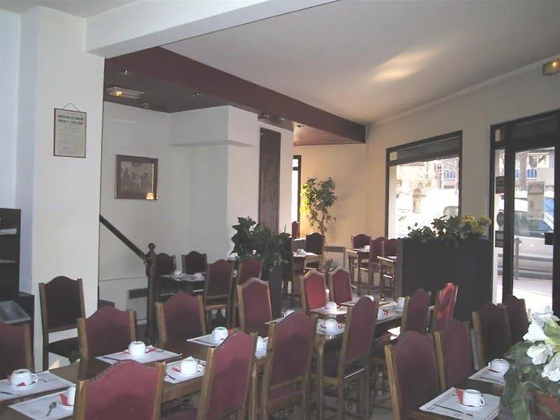 Arotel Hotel 4*