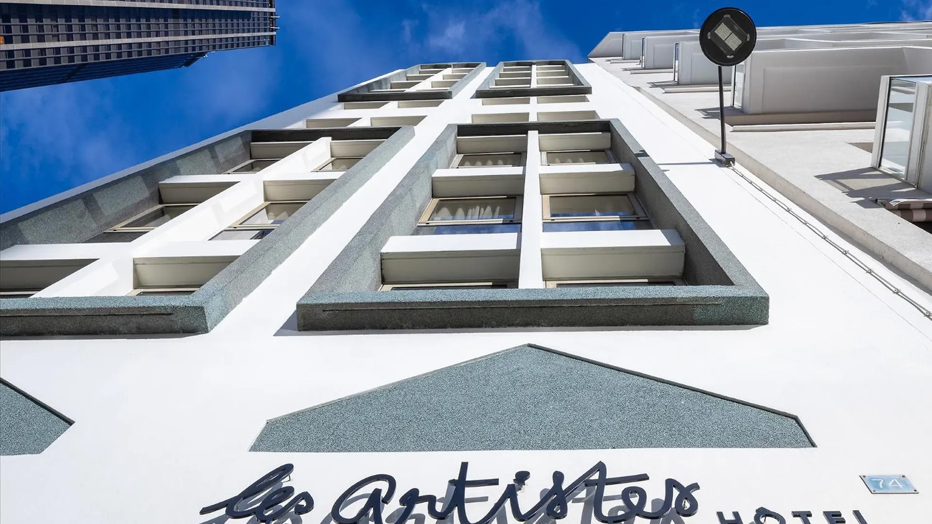 Les Artistes Hotel