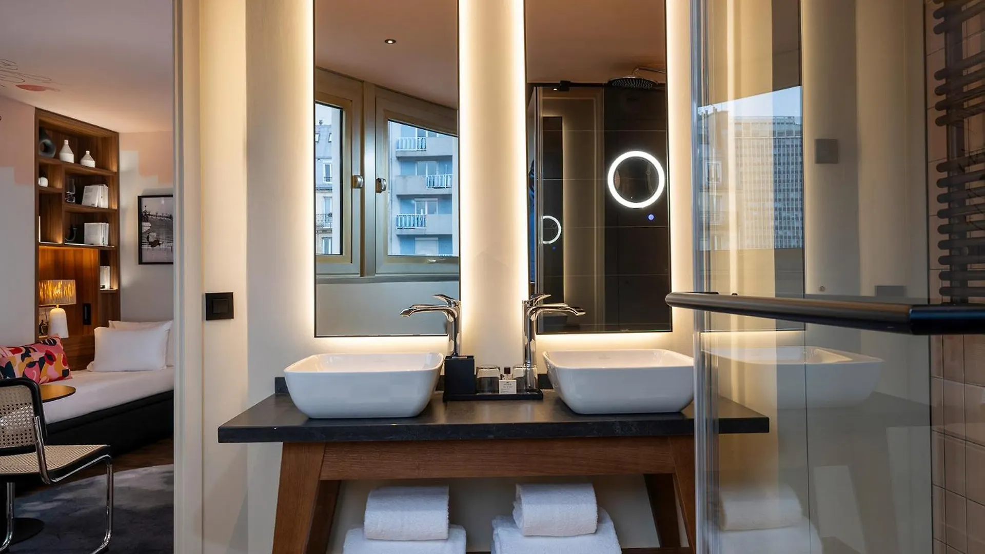 Hotel Les Artistes Paris