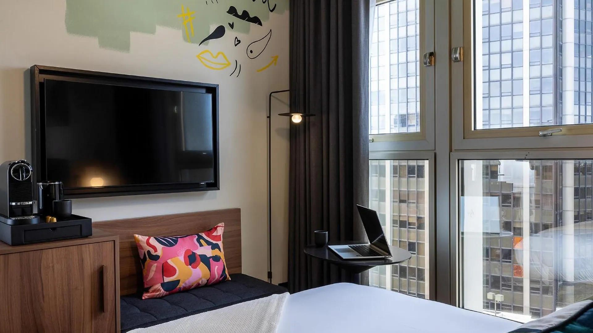 Hotel Les Artistes Paris